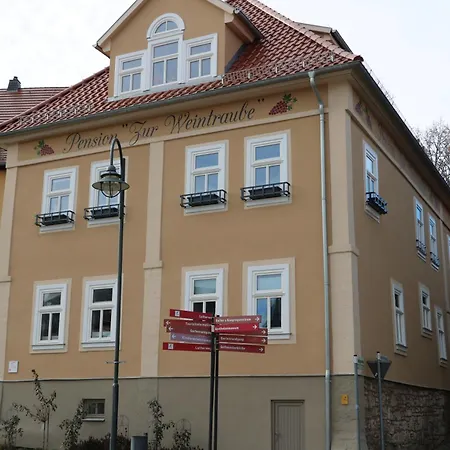 Zur Weintraube Otel 2*