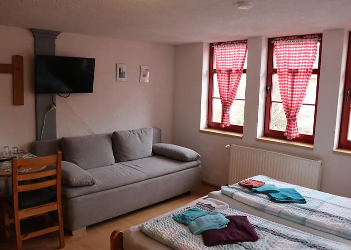 Zur Weintraube Otel 2*