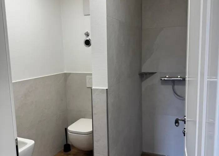 Zur Weintraube Hotel 2*